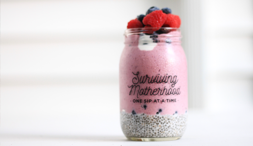 Layered berry smoothie recipe, easy smoothie ideas for kids from Mom Life Must Haves! momlifemusthaves.com