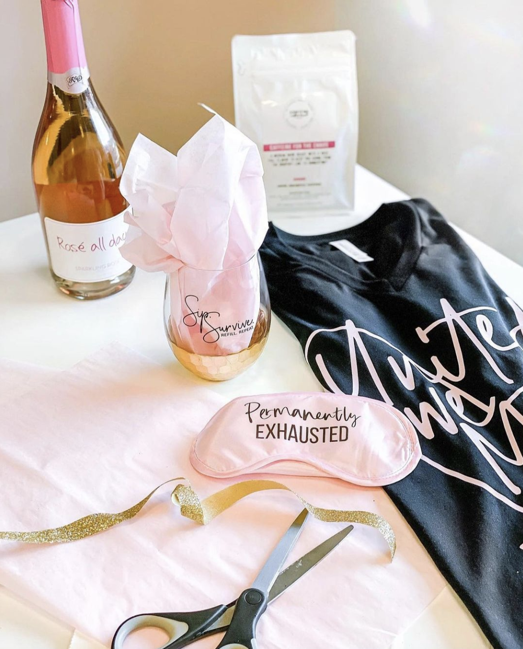 Mother's Day 2022 Gift Guide @ Mom Life Must Haves